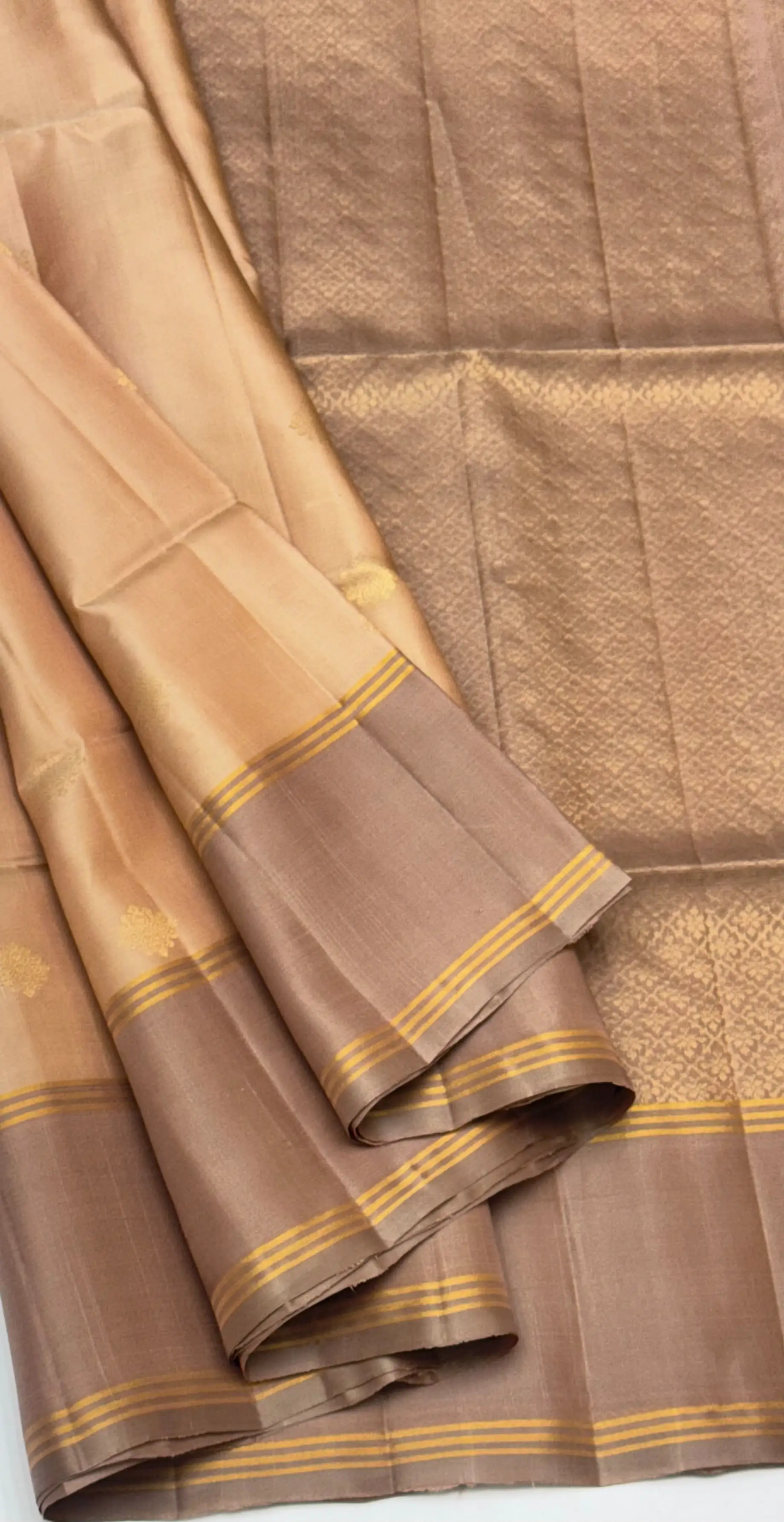 Floral Butta Brocade Border Rich Pallu Kanchipuram Silk Saree